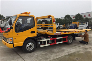 洛龙哪里有拖车服务