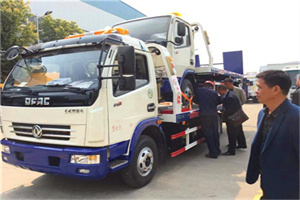 洛龙汽车道路救援拖车价格